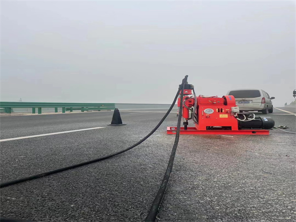 河津马路路基路面开裂下沉注浆加固灌浆